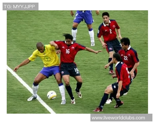 2015年世预赛巴西对阵智利的激烈对抗与精彩瞬间回顾