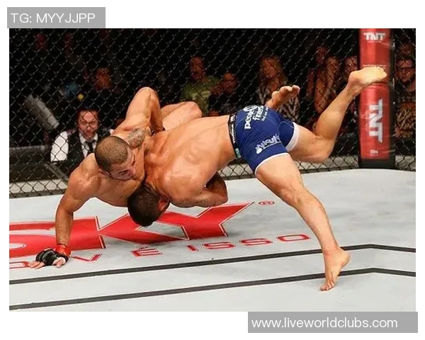 UFC巅峰对决奥尔多与埃德加的激烈较量与精彩瞬间回顾