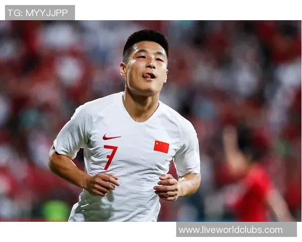 努涅斯在赛场上的精彩表现引发球迷热议未来发展潜力无限